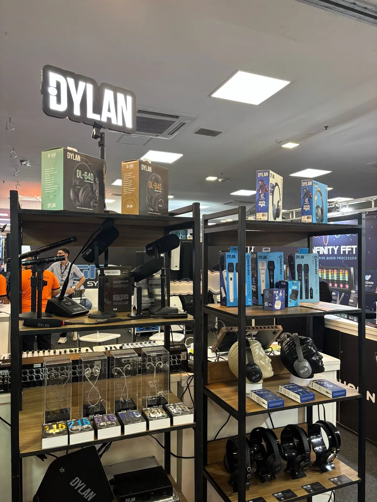 Dylan Celebrate estreia na Semana Áudio SP 2026